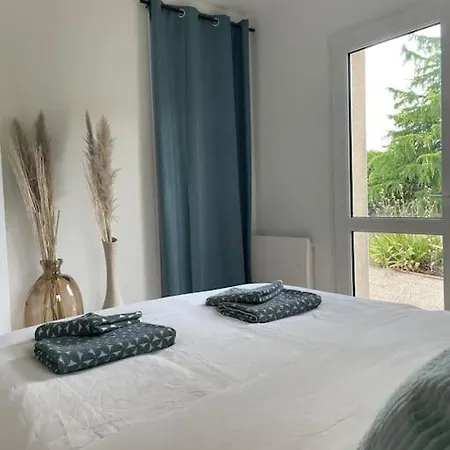 Maison Cosy Avec Jacuzzi Néant-sur-Yvel Exterior foto