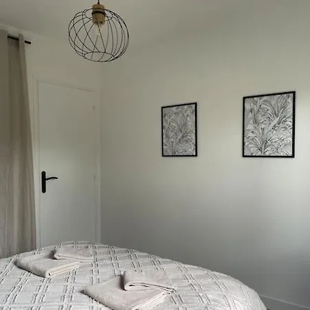 Maison Cosy Avec Jacuzzi Néant-sur-Yvel Exterior foto